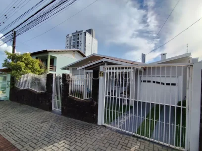 Casa com 3 Dormitórios - Miniatura - Lunardi Imóveis