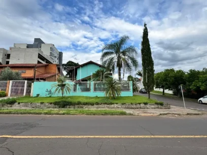 Casa com 4 Dormitórios - Miniatura - Lunardi Imóveis