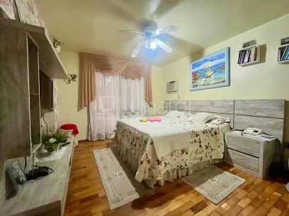 Casa com 4 Dormitórios - Miniatura - Lunardi Imóveis