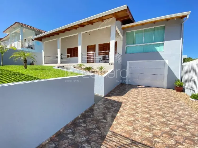 Casa com 3 Dormitórios - Lunardi Imóveis