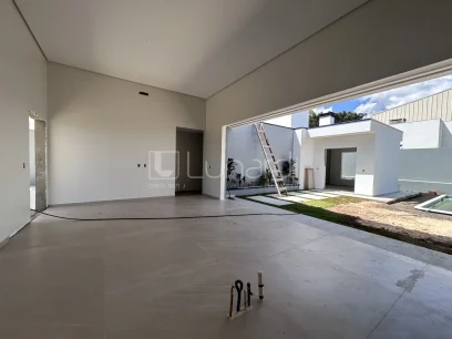 Casa com 3 Dormitórios - Miniatura - Lunardi Imóveis