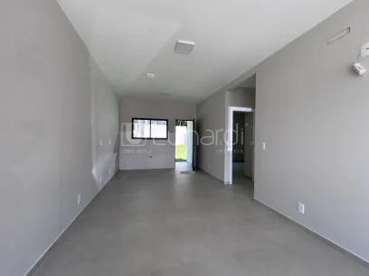 Casa com 2 Dormitórios - Miniatura - Lunardi Imóveis