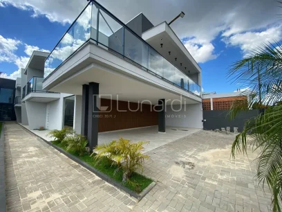 Casa com 3 Suítes - Lunardi Imóveis