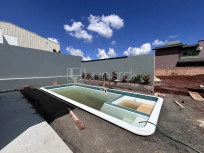 Casa com 3 Dormitórios - Miniatura - Lunardi Imóveis