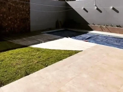 Casa com 4 Dormitórios - Miniatura - Lunardi Imóveis