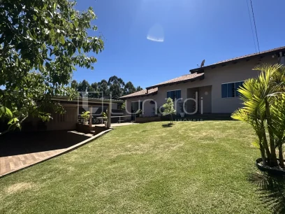 Casa com 3 Dormitórios - Lunardi Imóveis