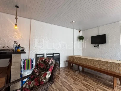 Casa com 2 Dormitórios - Miniatura - Lunardi Imóveis