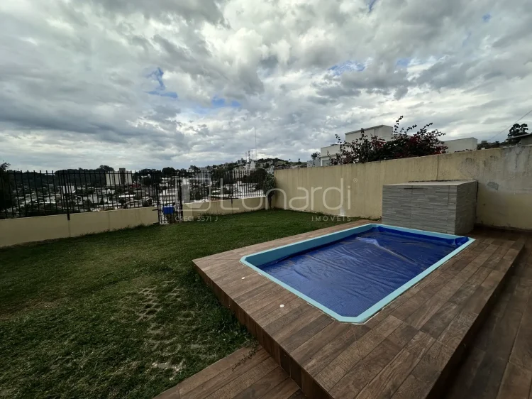 Casa com 3 Dormitórios - Lunardi Imóveis