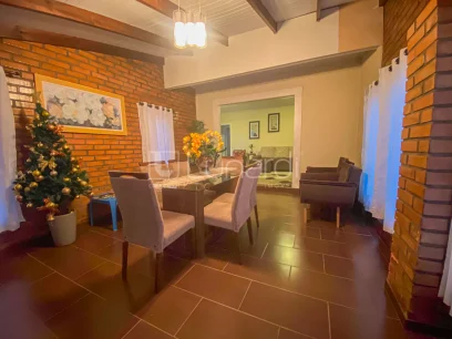 Casa com 3 Dormitórios - Miniatura - Lunardi Imóveis