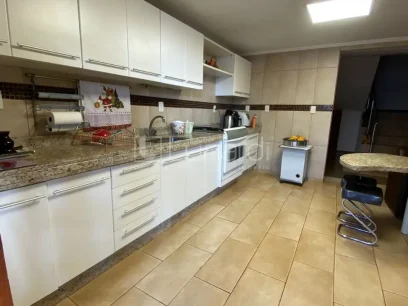 Casa com 2 Suítes - Miniatura - Lunardi Imóveis