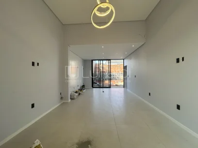 Casa com 2 Dormitórios - Miniatura - Lunardi Imóveis