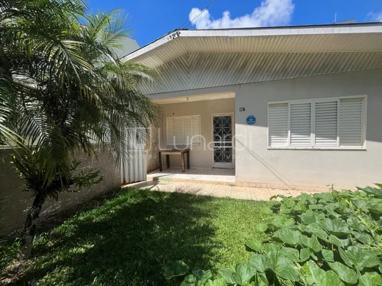 Casa com 3 Dormitórios - Lunardi Imóveis