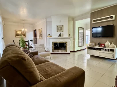 Casa com 4 Dormitórios - Miniatura - Lunardi Imóveis