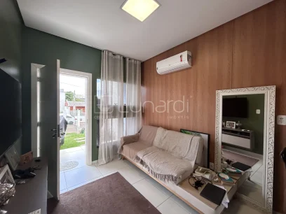 Casa com 2 Dormitórios - Miniatura - Lunardi Imóveis