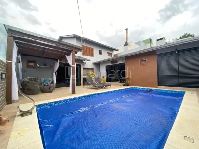 Casa com 3 Suítes - Miniatura - Lunardi Imóveis