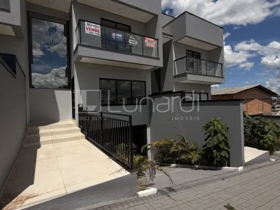 Sobrado com 3 Dormitórios - Lunardi Imóveis