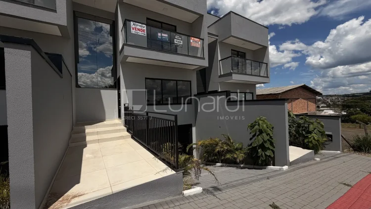 Sobrado com 3 Dormitórios - Lunardi Imóveis