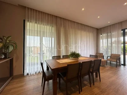 Casa com 4 Dormitórios - Miniatura - Lunardi Imóveis