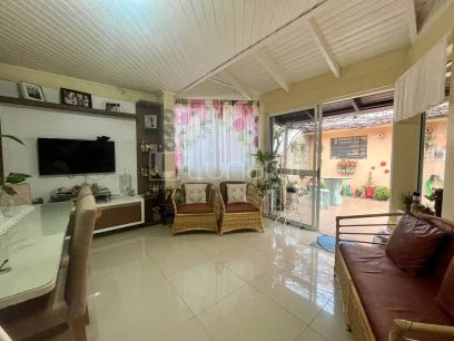 Casa com 4 Dormitórios - Miniatura - Lunardi Imóveis