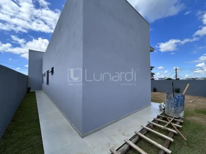 Casa com 3 Dormitórios - Miniatura - Lunardi Imóveis