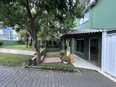 Casa com 4 Dormitórios - Miniatura - Lunardi Imóveis