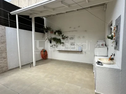 Casa com 4 Dormitórios - Miniatura - Lunardi Imóveis