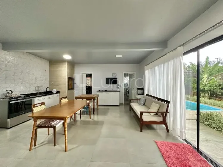 Casa com 3 Dormitórios - Lunardi Imóveis