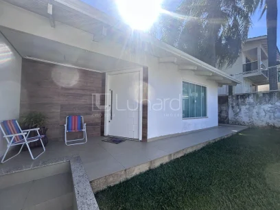 Casa com 3 Dormitórios - Miniatura - Lunardi Imóveis