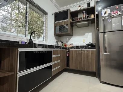 Casa com 2 Dormitórios - Miniatura - Lunardi Imóveis