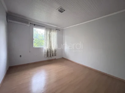 Casa com 4 Dormitórios - Miniatura - Lunardi Imóveis