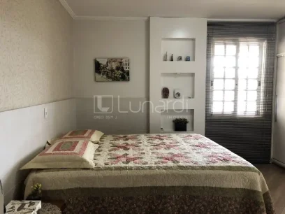 Casa com 3 Dormitórios - Miniatura - Lunardi Imóveis