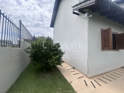 Casa com 3 Dormitórios - Miniatura - Lunardi Imóveis