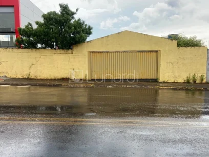 Casa com 4 Dormitórios - Miniatura - Lunardi Imóveis