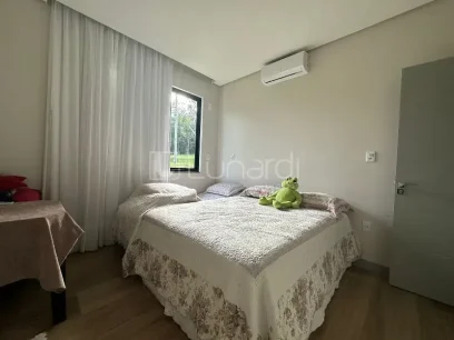 Casa com 4 Dormitórios - Miniatura - Lunardi Imóveis