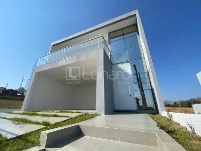 Casa com 3 Dormitórios - Lunardi Imóveis