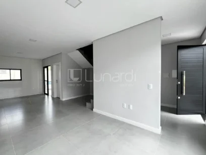 Sobrado com 3 Dormitórios - Lunardi Imóveis