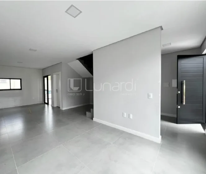 Sobrado com 3 Dormitórios - Lunardi Imóveis