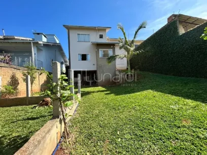 Casa com 3 Dormitórios - Miniatura - Lunardi Imóveis