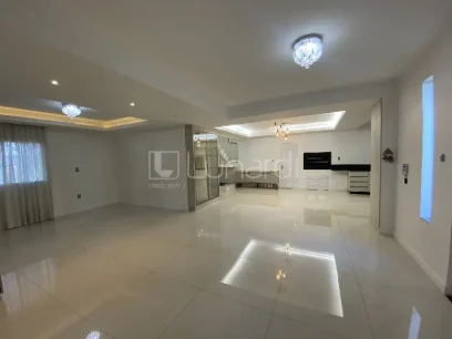 Casa com 3 Dormitórios - Miniatura - Lunardi Imóveis