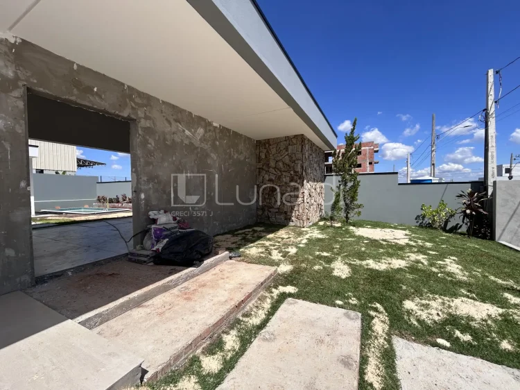 Casa com 3 Dormitórios - Lunardi Imóveis