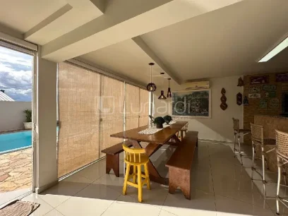Casa com 3 Dormitórios - Miniatura - Lunardi Imóveis