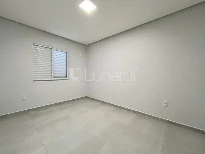 Casa com 3 Dormitórios - Miniatura - Lunardi Imóveis