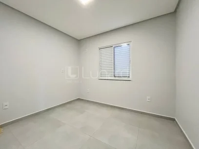 Casa com 3 Dormitórios - Miniatura - Lunardi Imóveis