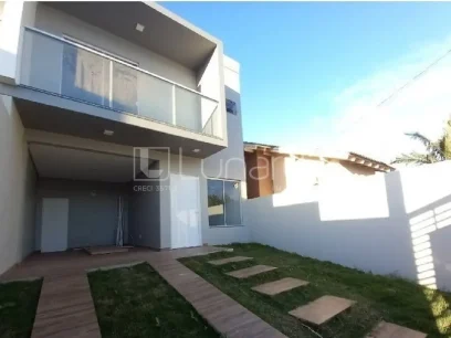 Casa com 3 Dormitórios - Lunardi Imóveis