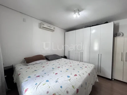 Casa com 4 Dormitórios - Miniatura - Lunardi Imóveis