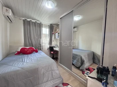 Casa com 3 Dormitórios - Miniatura - Lunardi Imóveis