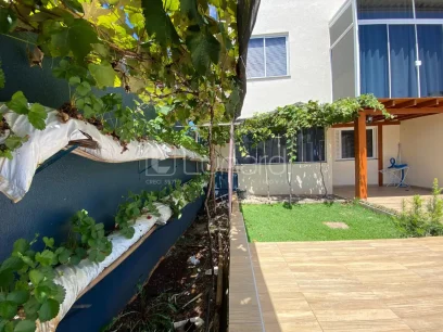 Sobrado com 3 Dormitórios - Miniatura - Lunardi Imóveis