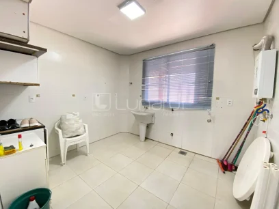 Sobrado com 3 Dormitórios - Miniatura - Lunardi Imóveis