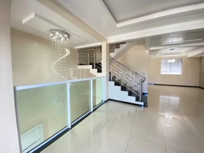 Sobrado com 3 Dormitórios - Miniatura - Lunardi Imóveis