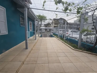 Casa com 3 Dormitórios - Miniatura - Lunardi Imóveis